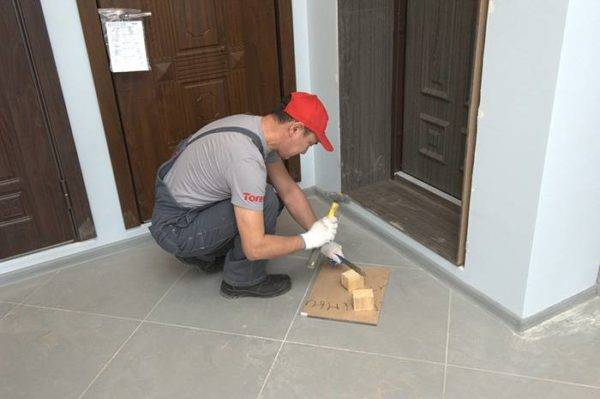 Чем заделать откосы двери в квартире. Смотреть фото Чем заделать откосы двери в квартире. Смотреть картинку Чем заделать откосы двери в квартире. Картинка про Чем заделать откосы двери в квартире. Фото Чем заделать откосы двери в квартире