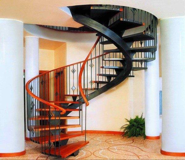 Как спроектировать лестницу в частном доме