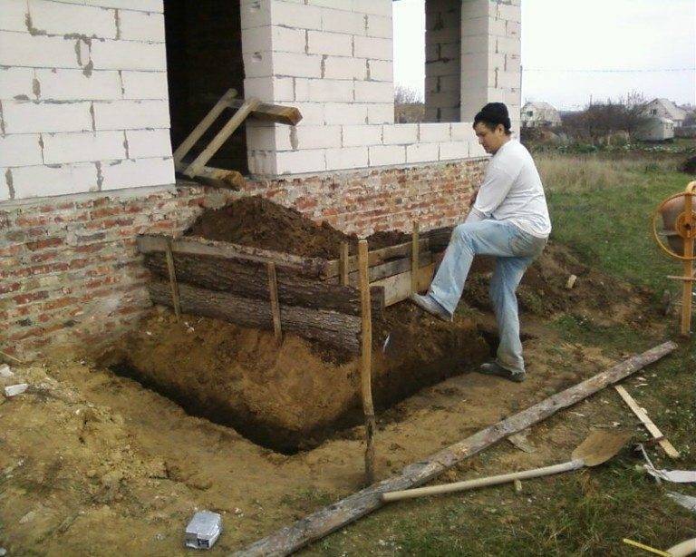 Как правильно сделать фундамент крыльца Как правильно сделать фундамент крыльца