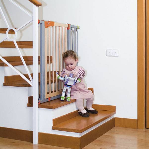 Калитка на лестницу от детей