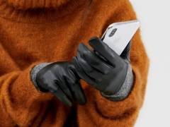 перчатки которыми можно телефоном управлять