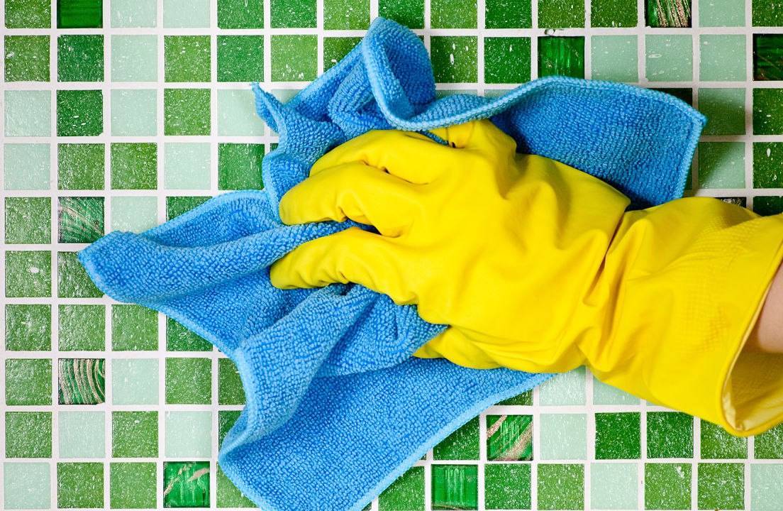 Топ 15 средств, чем можно оттереть затирку с плитки и как быстрее отмыть в домашних условиях
