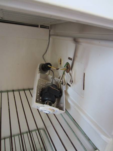 Признаки поломки датчика температуры холодильника