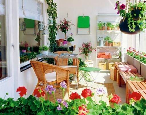 Кухня с балконной дверью и окном: лучшие решения планировки и оформления дизайна (150 фото)