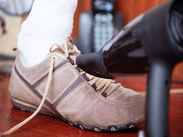 Как быстро высушить кроссовки после стирки в домашних условиях