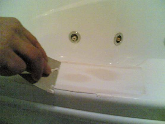 Способы ремонта эмали ванны своими руками в домашних условиях, как убрать царапины
