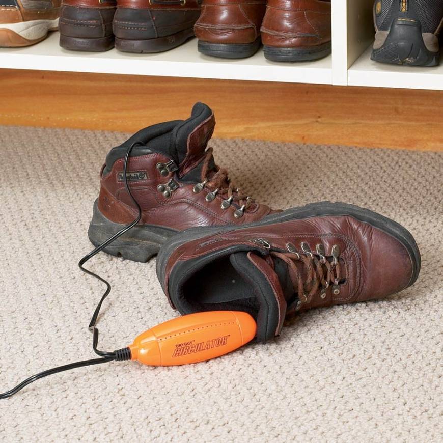 Сушка по всем правилам: как быстро высушить кроссовки в домашних условиях