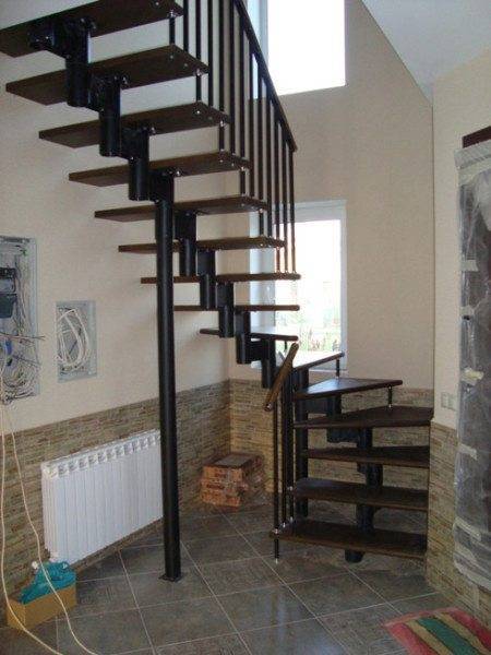 Удобная модульная лестница для дома.